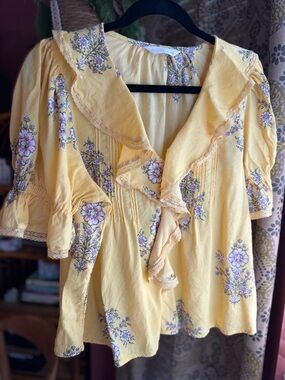 Lauren Conrad - Yellow Floral Ruffle Collar Women’s Top